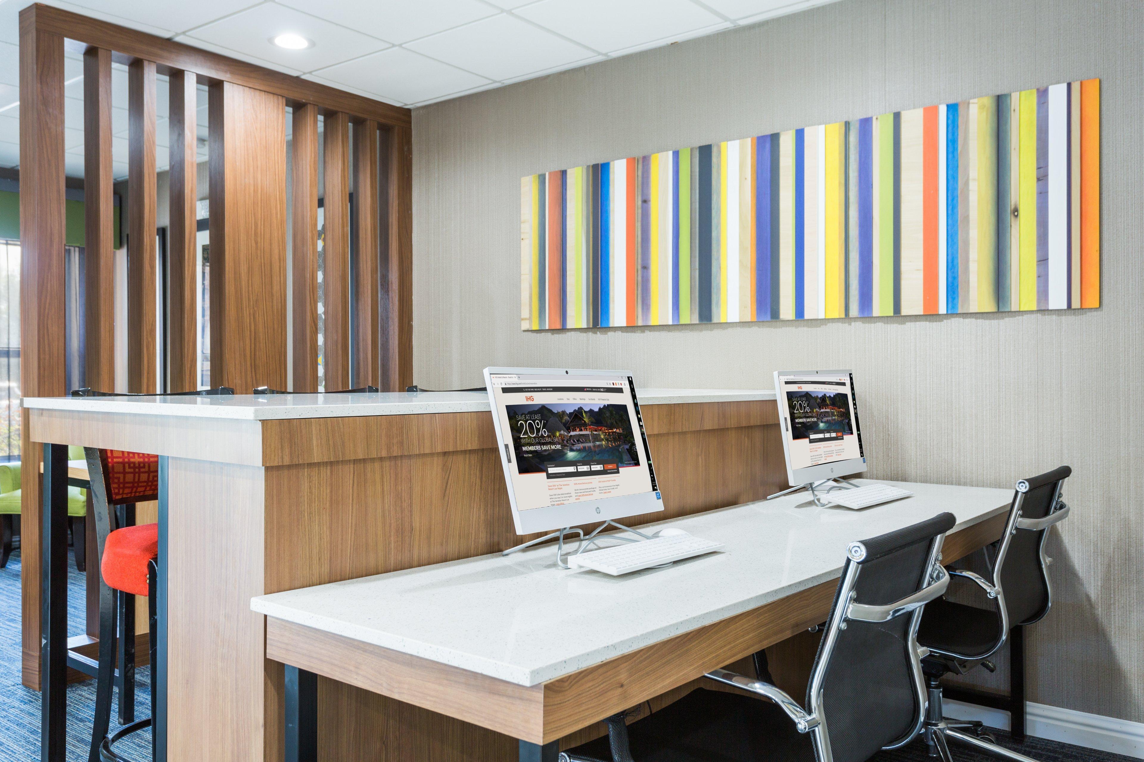 Holiday Inn Express - Plymouth By Ihg Exterior foto