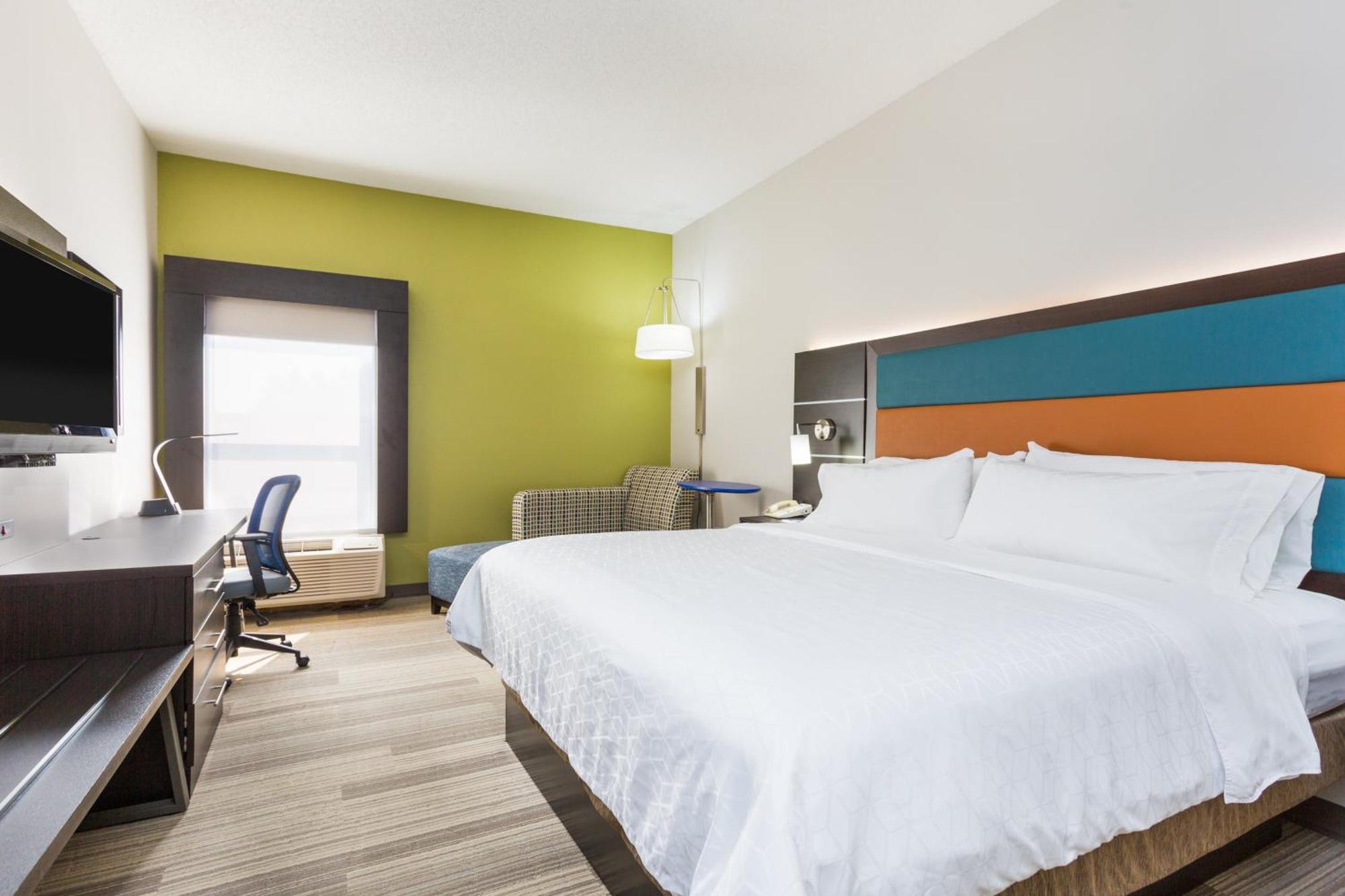 Holiday Inn Express - Plymouth By Ihg Exterior foto